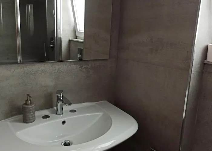 Apple בית הארחה *