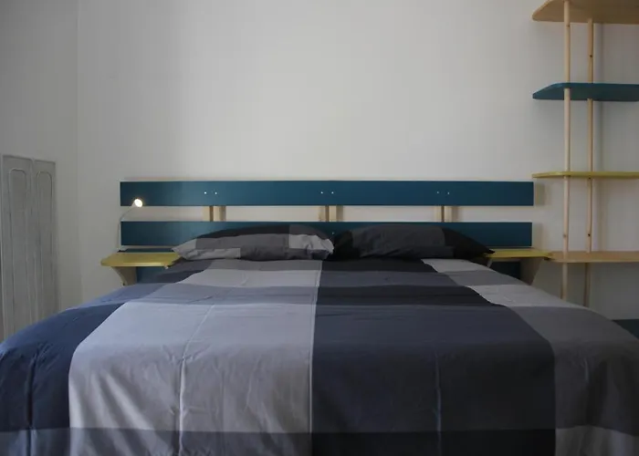 Apple בית הארחה